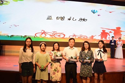 2018sbobet利记“芳华”主题毕业晚会